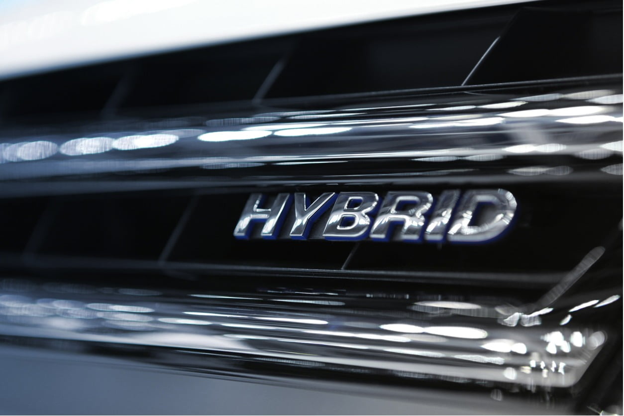 A Complete Guide to Hybrid Cars